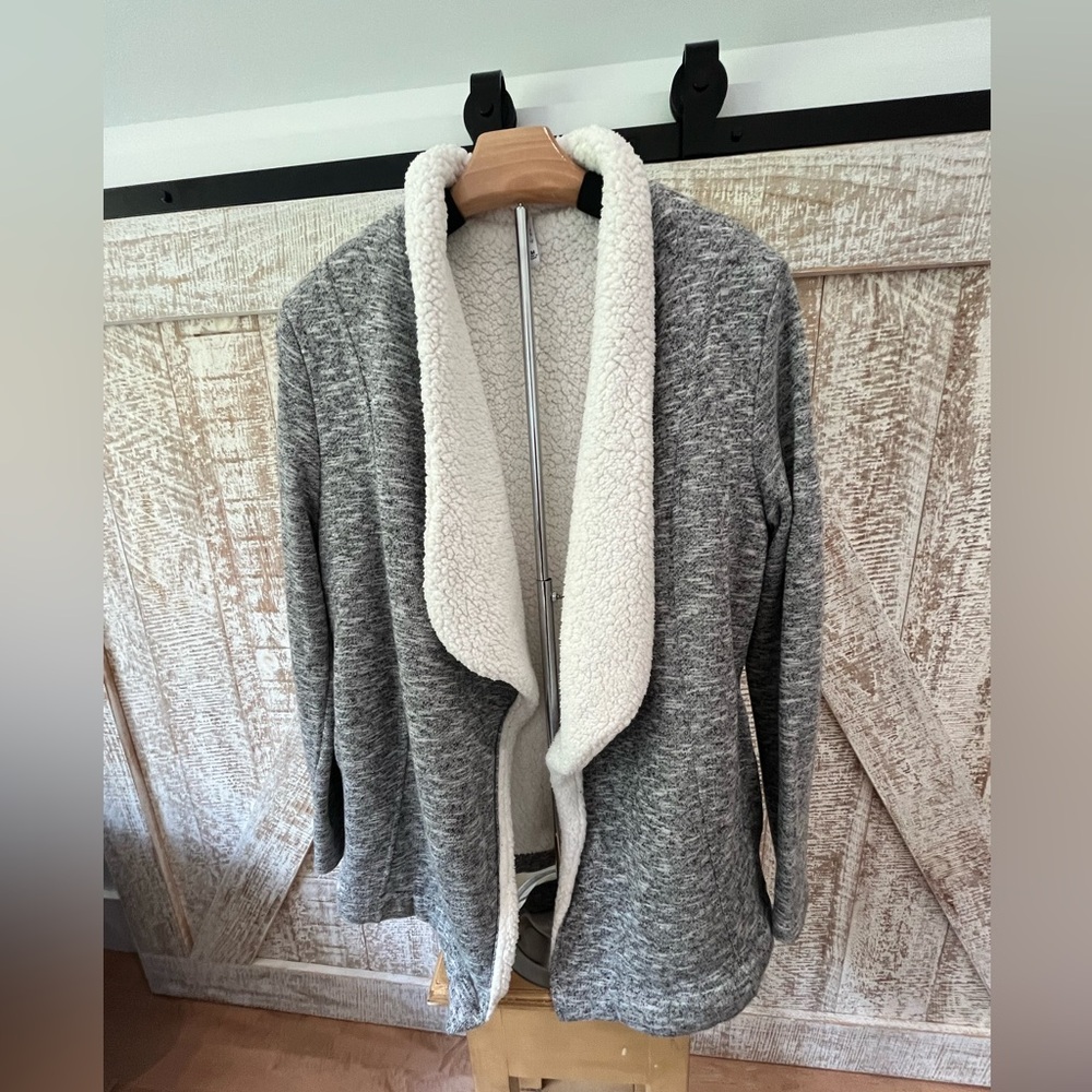 ZSupply Sherpa lined Gray and Cream Open Front Women's Sweater/Blazer -Med - Picture 1 of 8